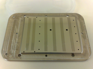 Injection mold with 1-level microfluidic design and various mechanical features